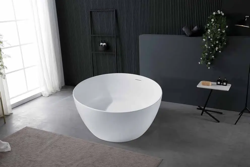 Coordinated faucet series: Integrated bath filling set