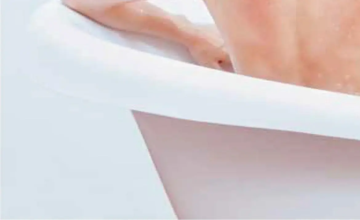 Classical bathtubs: Decorative classical finish