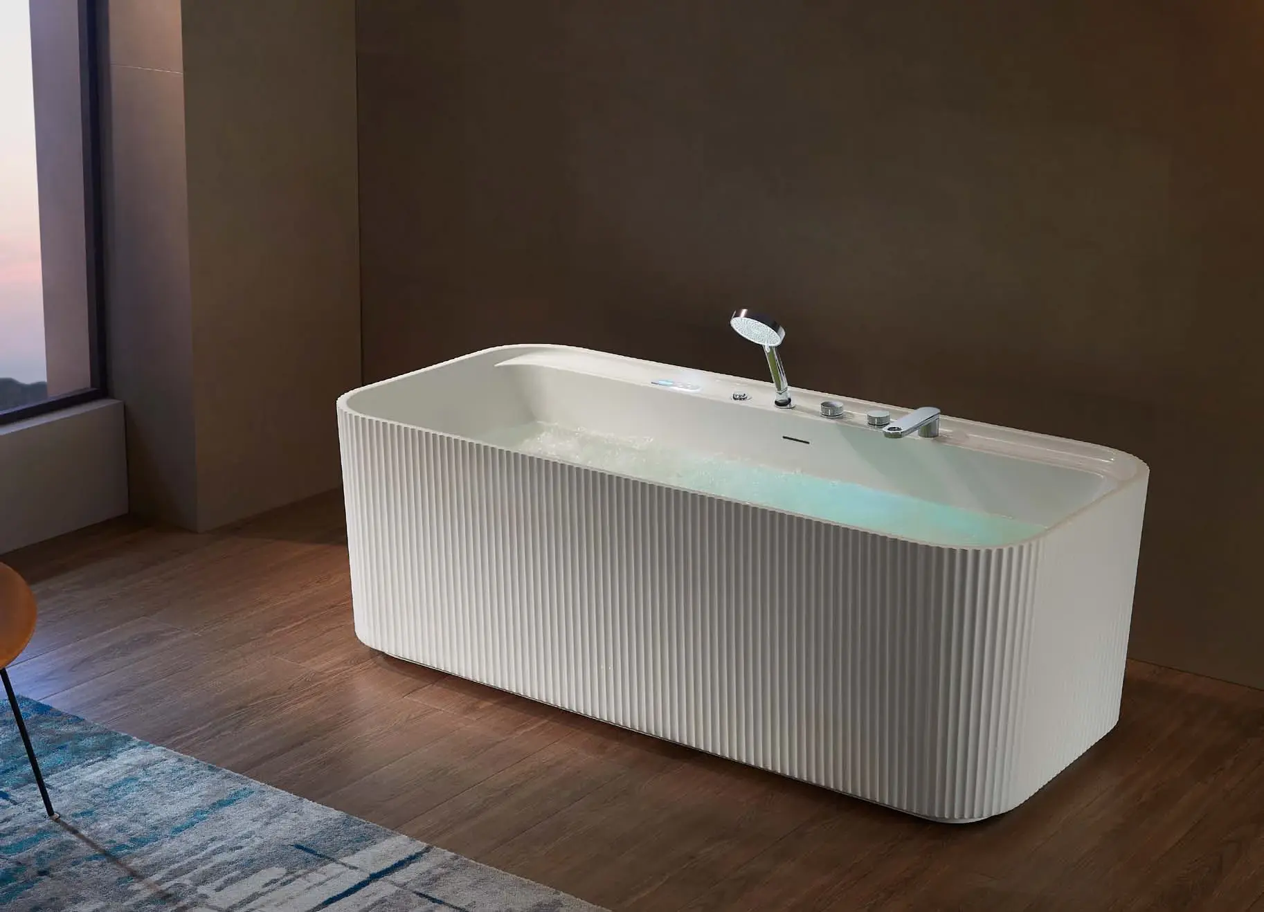 Corner and compact hydrotherapy: Compact fluted hydrotherapy bath